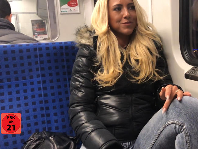 Die verhurte S-Bahn-Schlampe | Paul´s perverseste Erfahrung EVER!