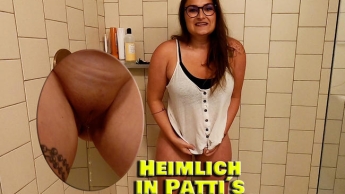 Heimlich in Pattis Dusche gepisst