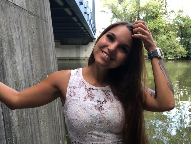 Mei ersts moi in Österreich – Cumshot auf meine nackten Titten