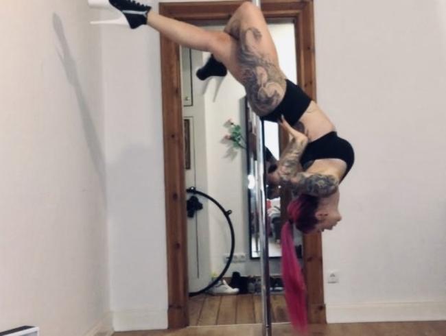 Its me: Pia Sativa (Intro/Vorstellungsvideo, inklusive sexy Poledance