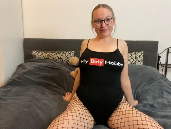 Spontan verwöhnt in Body & Netztstrumpfhose!