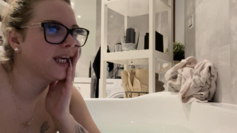 Chatten/Cam in der Badewanne