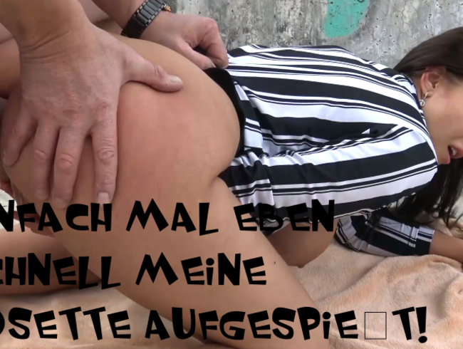 Einfach mal eben schnell meine Rosette aufgespießt!