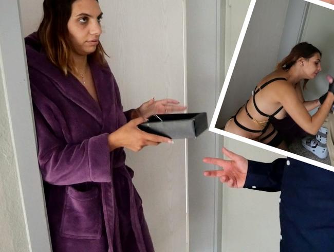 Schmierigen Vermieter entsamt – Deluxe Latexhandschuhe retten mich vor dem Rausschmiss !!