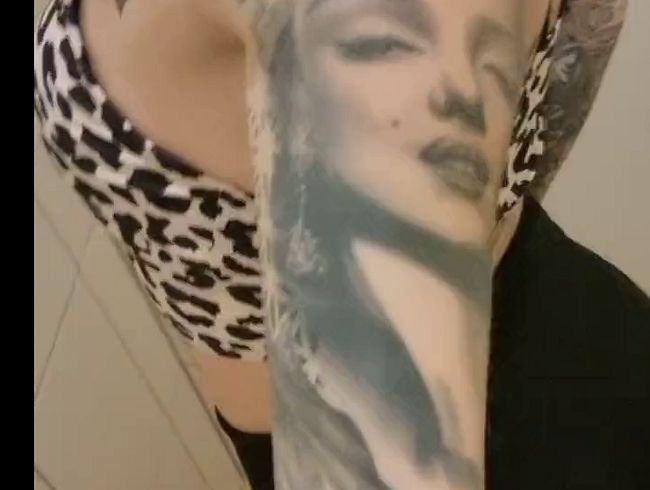 Nach dem Sport in der Umkleide