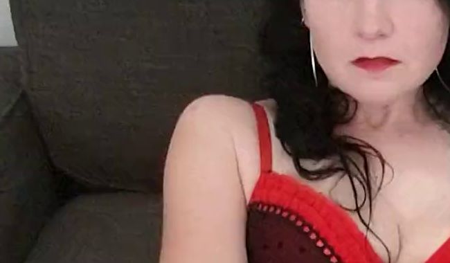 Schneewittchen will gefickt und die Füße geküsst bekommen