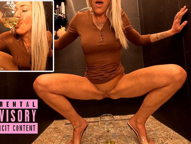 Susi schmeißt ne Runde Champagner !