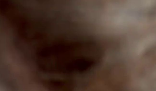 Meinem Mann geblasen nachdem er die Nacht zuschauen musste :)