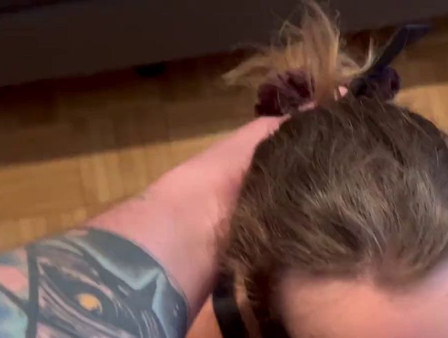 erst ein geiler BJ anschließend Doggy und zu Schluss geritten