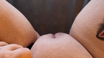 Ich bin einfach soooo scharf – hilf mir zu kommen (Keinen Ton)