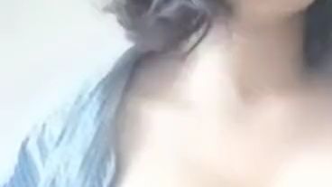 Ich liebe es, meinen Körper zu zeigen, um bewundert zu werden, bis ich Lust erreiche