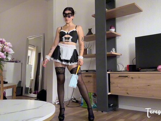 Lass mich bitte DEIN Hausmädchen sein!! Überzeug dich selbst von meine Qualifikationen!