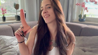 Bin ich jetzt ein Reitermädchen!? Mein 1 mal Dildo reiten