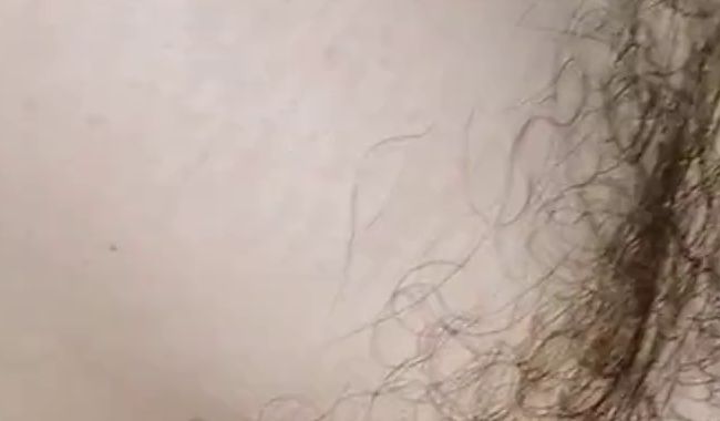 Fick von vorn und Sperma aufn Busch