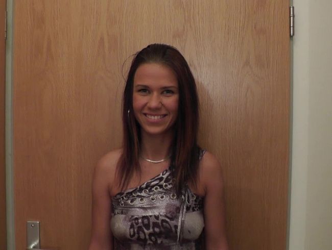 18 – 1 Triebhaftes Luder gefickt und geschwängert