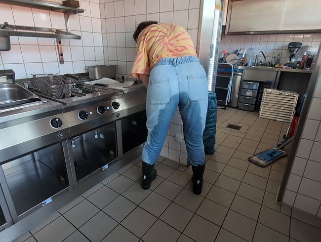 Jeanspiss auf Arbeit und in Gummistiefel .