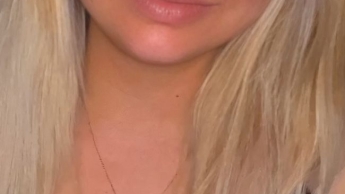 Kennst du mich schon mit blonden Haaren ?