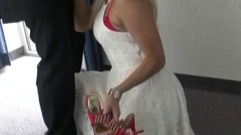 Notgeiler Fremdgänger mit XXL-Ständer fickt ohne Gummi und besamt extrem!