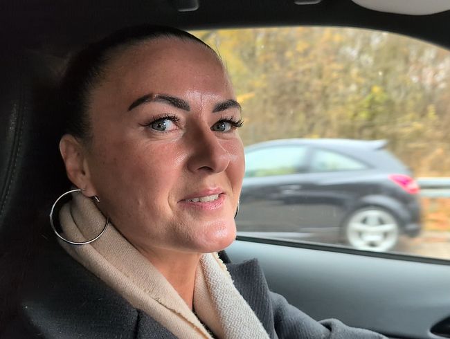 Bin ich eine Schlampe? HobbyFreier am geheimen SexParkplatz abgeblasen