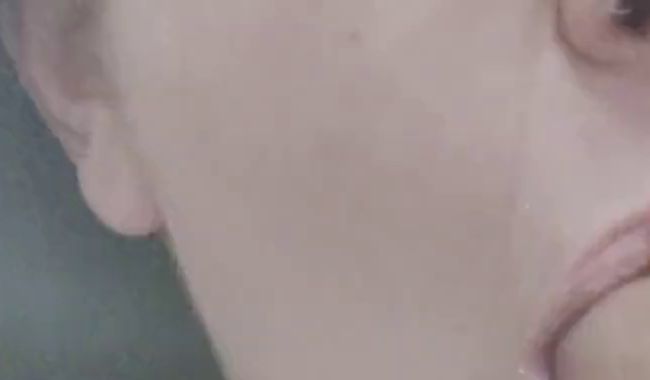 Dildo lutschen macht mich geil !