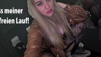 Mein geilster Piss auf der öffentlichen Toilette!