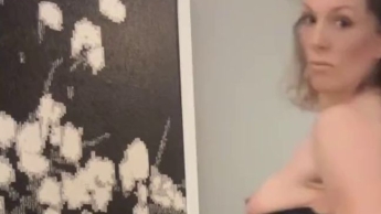 So seriös? Das kann jeder! Strip im Business Outfit