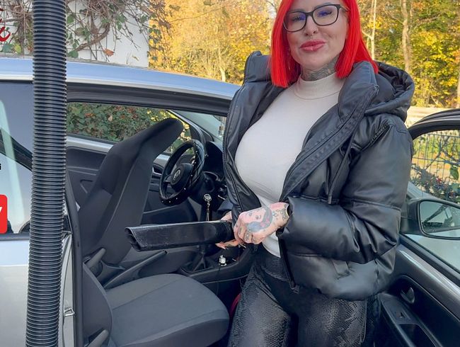 Von der Waschanlage direkt AO in die MilfFotze! Azubi (18+) gibt alles!!