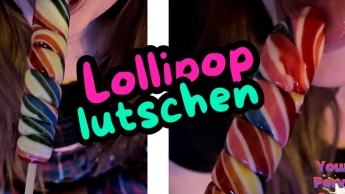 Am Lollipop lutschen