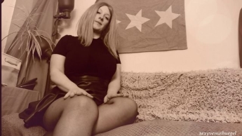 Deine Frau bei der Weihnachtsfeier