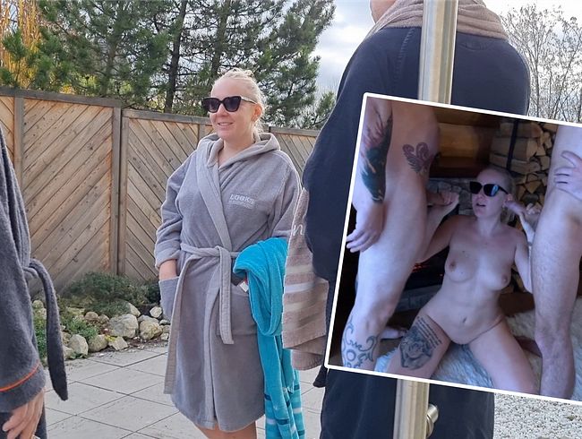 || ERSTES MAL zwei Schwänze || Sperma-Peeling in der Therme – Ja, ich bin eine Schlampe! ||