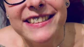 Ich lass mir die Titten voll spritzen