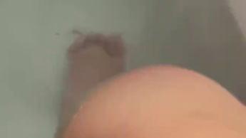 Unglaublich! Blowjob beim Baden