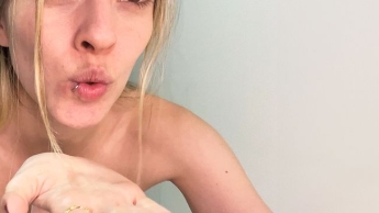 Wenn das meine Familie sieht! 1x Nackt auf einer Sex-Seite