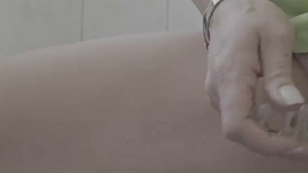 Ein schneller Squirt vor der Arbeit. Ohne Ton!