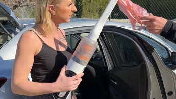 ERWISCHT! beim Fremdfick im Auto sein Schwanz roch noch nach ihrer Fotze…