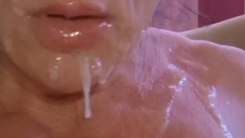 Ins Gesicht gespritzt