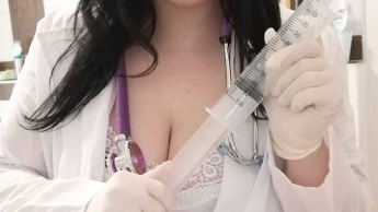 Sprechstunde bei Frau Dr. Lady Elisa