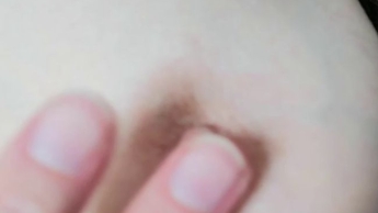 Geile Nippelspiele…ich verwöhne meine Titten und besonders die Nippel