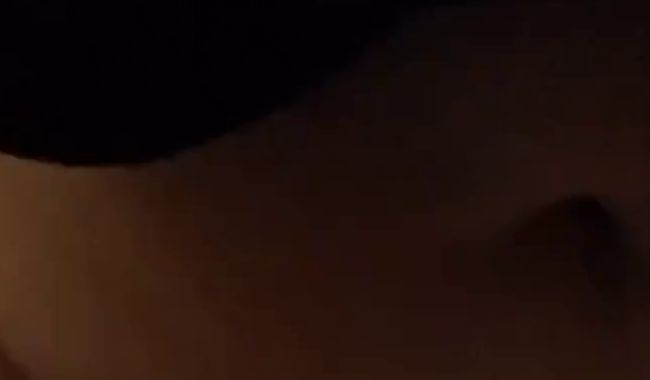 Ich setz mich mit meiner Muschi auf eine Flasche.!