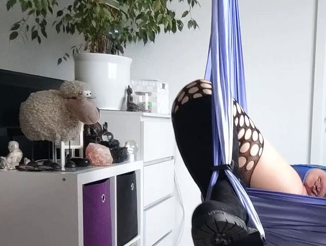 In Dessous auf meiner Wellness Schaukel rumgeturnt