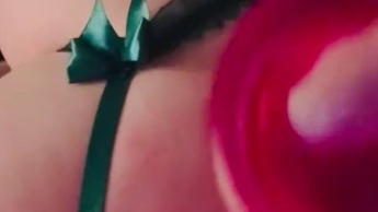 Kopf über in den Dildo