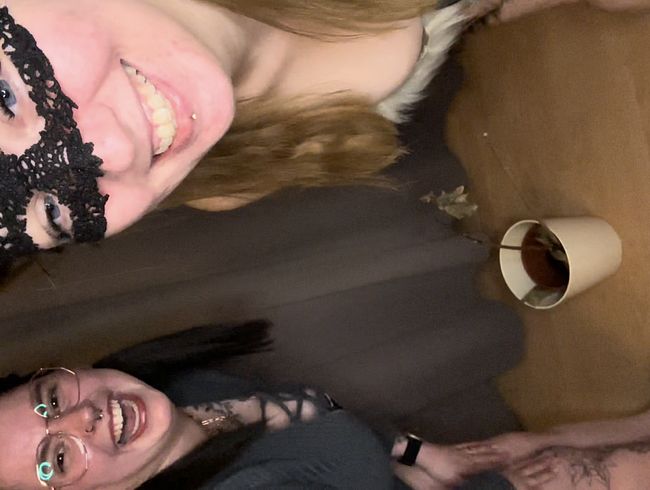 doppelt-feuchtfröhliche Eskalation beim Mädelsabend …