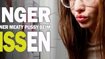 BEIM PISSEN GEFINGERT!
