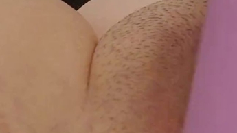 Finger im Po