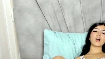 Ich bin so geil, umeine Vagina ist so eng und feucht