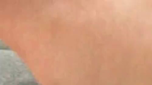 Meine feuchte Muschi wird von mir gefingert
