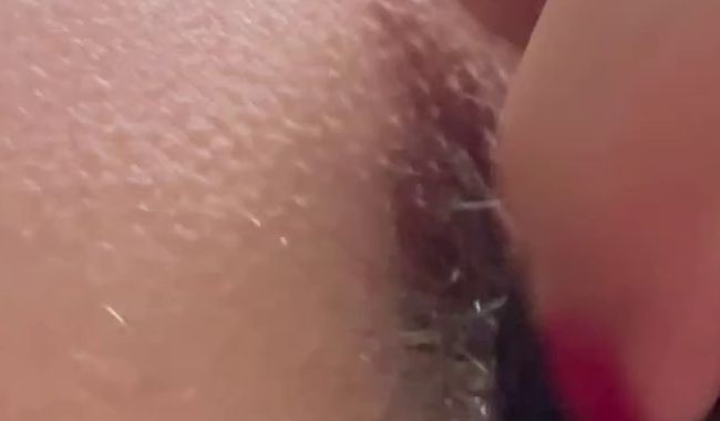 Mein Arsch mit Vibrator von hinten ?