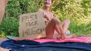 FREIFICK MUSCHI!!! Gratis Fick-Aktion am heimischen FKK Strand! Familie stört meinen Plan…