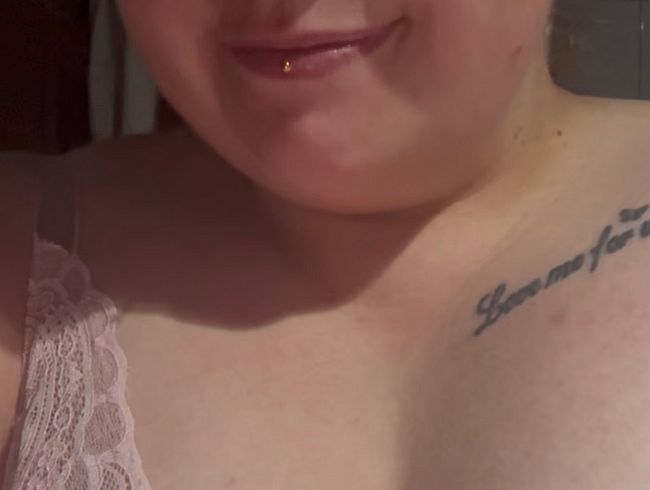 Massierst du mir meine Fetten Titten stolze 95 E mmh